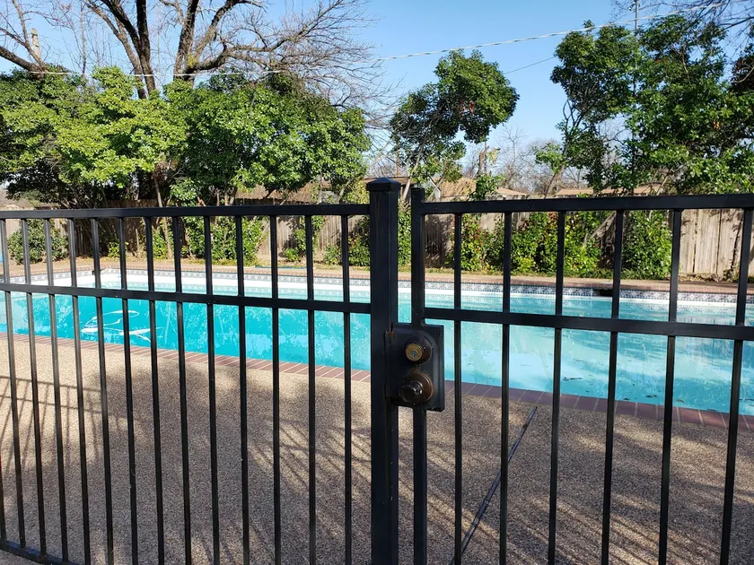 Moose Caboose: Pool + Park = Staycation or MiniMoon! - Image 1