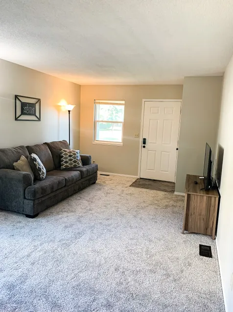 Beautiful Home in Garden Plain - Image 1