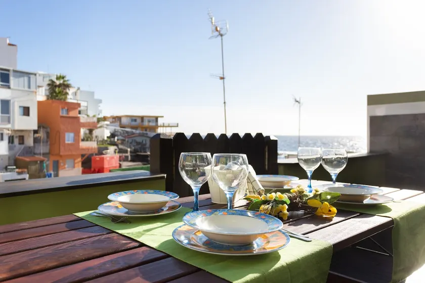 Home2Book Charming Sea Front House - Image 1