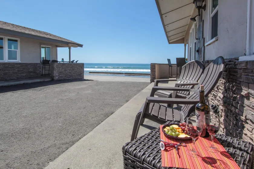 A Strand of Paradise Studio 2, steps from the sea! - Image 1
