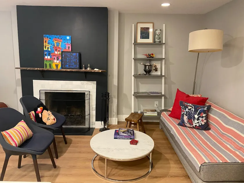 Historic DC Logan Circle Experience - Image 1
