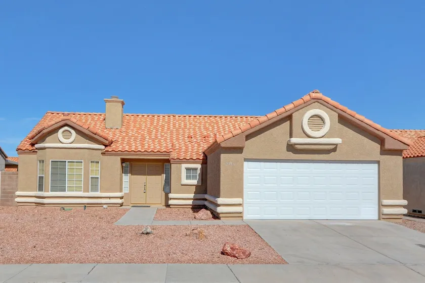 Las Vegas Cozy & Relaxing Home 10-15 min to Strip - Image 1
