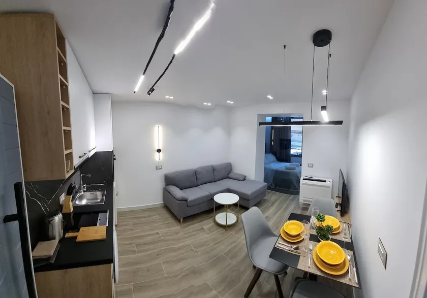 Tirana City Deluxe 1 - PTA - Image 1