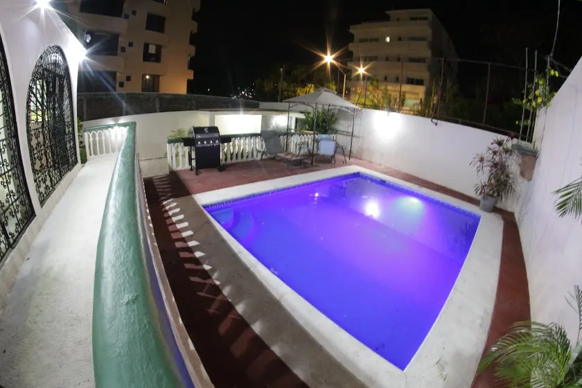 HOUSE AND PRIVATE POOL, EXCELLENT LOCATION - Image 1