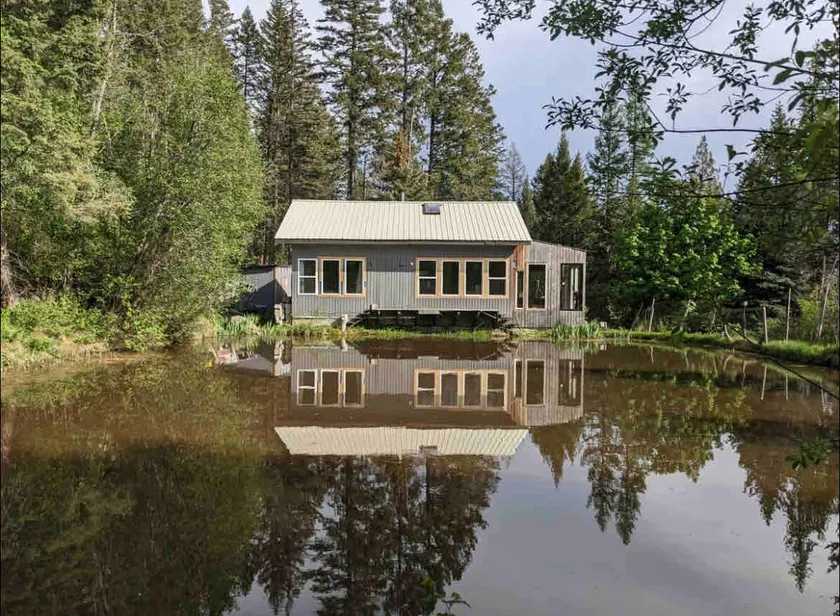 Adventure cottage w/ hottub - Image 1