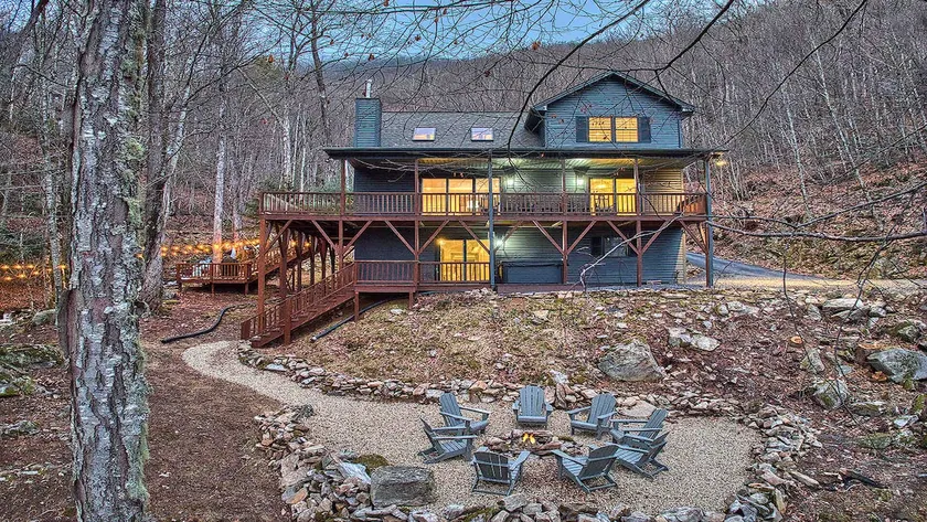 Mountain Creek Haven-Creekside Luxury, Hot Tub - Image 1
