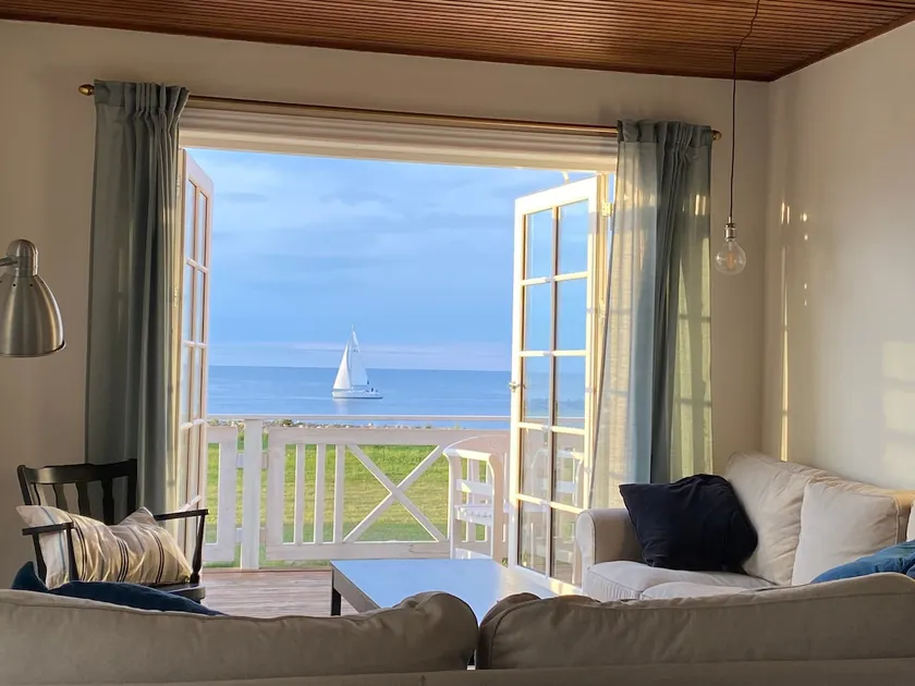 Spectacular view of the sea - Image 1