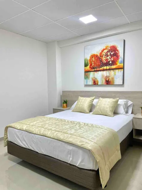 302 Private suite in the city center - Image 1