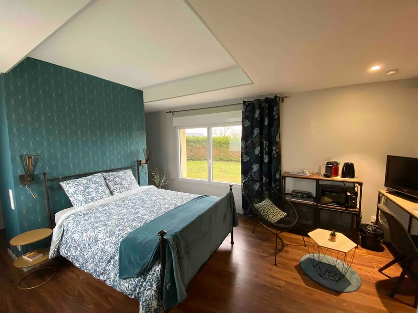 Modern and spacious suite in the countryside - Image 1