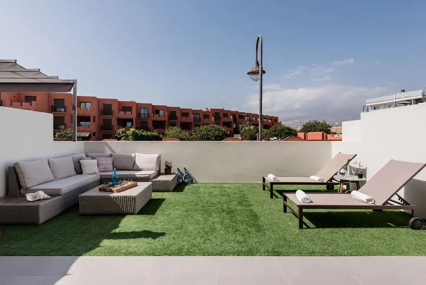 Surfer's Beach Apartment - Image 1