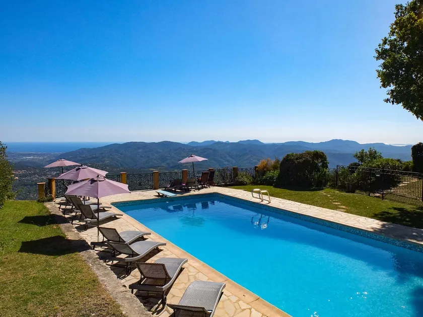 NICE GARDEN APARTMENT, 1 BEDROOM, SEA VIEWS - Image 1