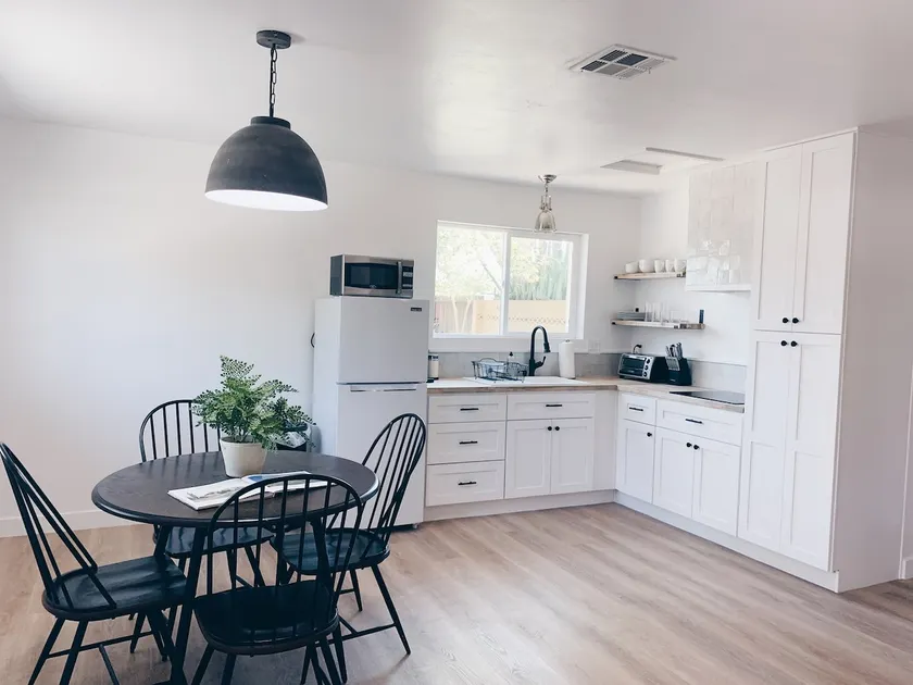 Beautiful Private Guest House in Arcadia - Image 1