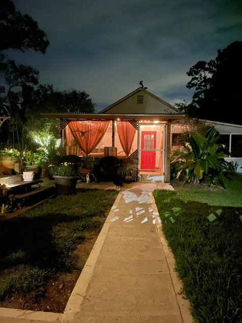 Hidden Gem - Cottage in Lake Helen - Image 1