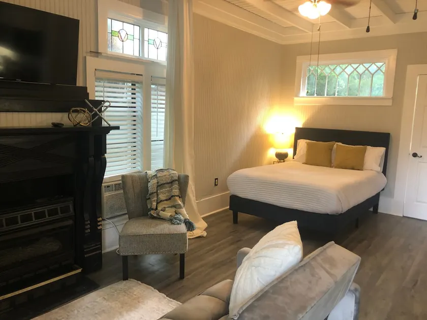 Beautiful Durning House Cottage - Image 1
