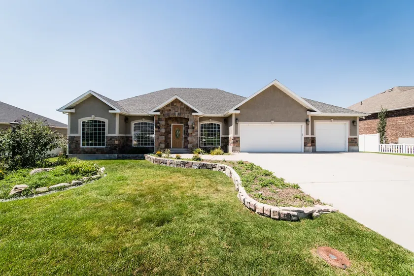 4 Bed, 3 bath Single Level - Image 1