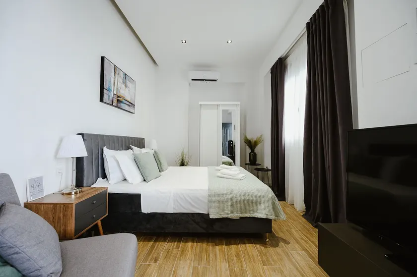 M & N~ Modern detached house in the center of Volos - Image 1