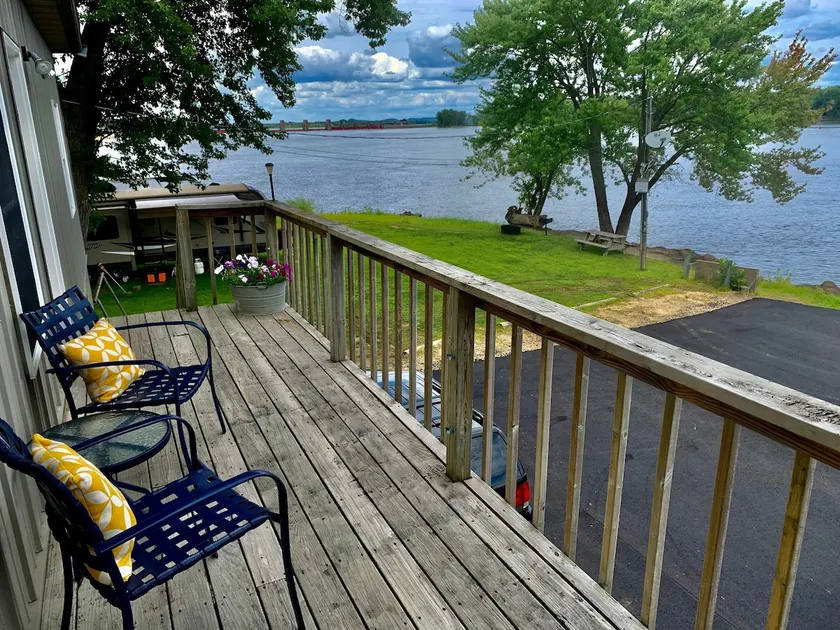 Mississippi River Cabin - Image 1