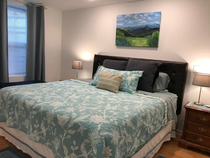 Blue Heron: Comfortable, Immaculate, City, Apt. - Image 1