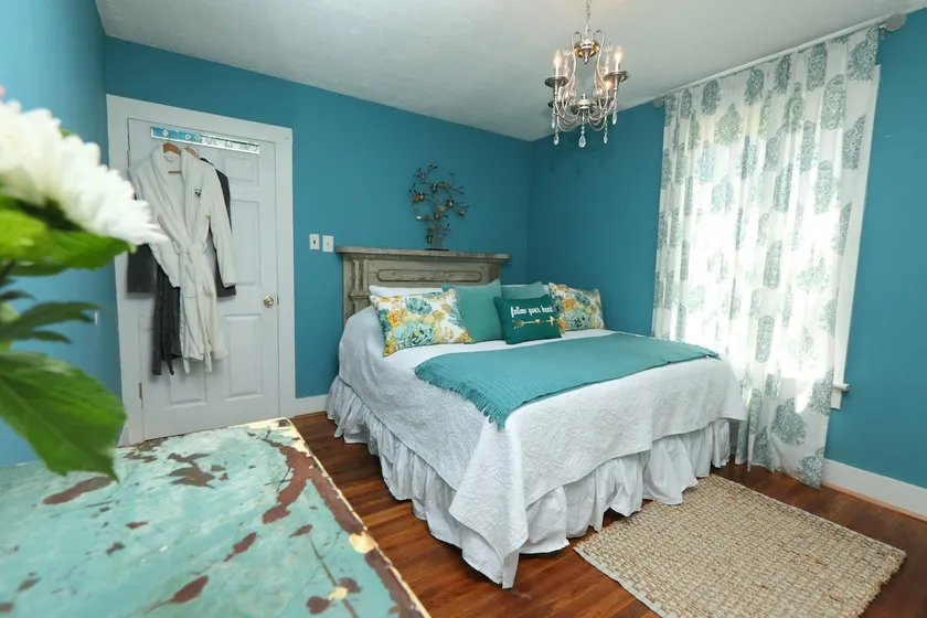 Daydreamers Cottage in Lake Country - Image 1