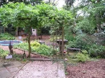 House with (opt) sauna and hot tub in large garden! - Image 1