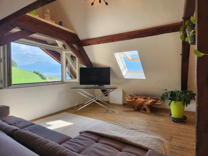 Last summer: Stunning views in charming cozy home - Image 1