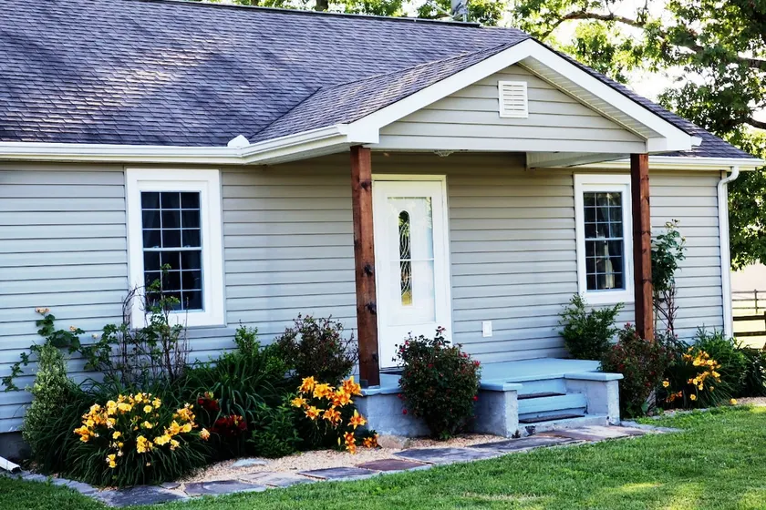 Crossville, TN Meadow Creek Cottage - Image 1