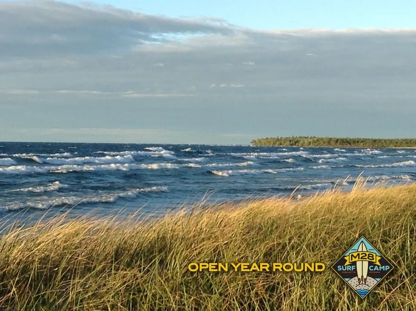 M28 Surf Camp vid Lake Superior - Image 1