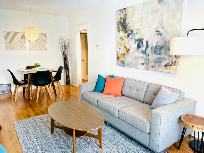 Stylish 3-Bdrm Retreat, 8 min DT, 5 min NAIT - Image 1
