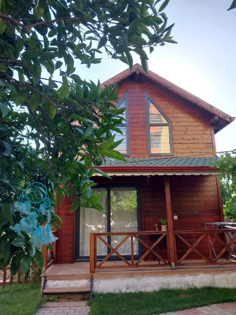 Detached high-ceiling tree house 200 meters from the sea - Image 1