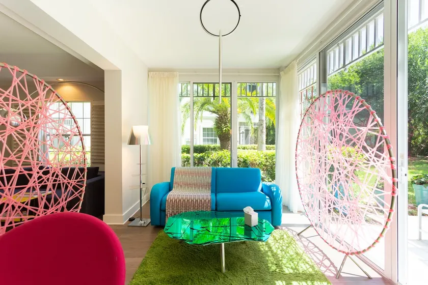 Art and Design in Bradenton Villa - Image 1