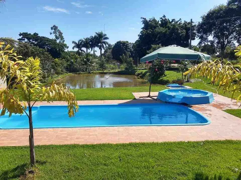 Chácara de Lazer 2 Lagoas - Estadia e Alegria - Image 1