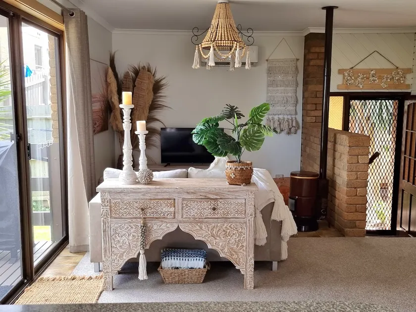 Beach Getaway Ocean Grove 1 bedroom Self Contained Unit - Image 1