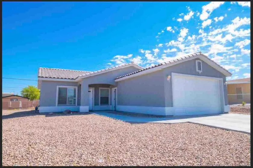 Comfortable 3 bedroom 2 car garage home, EvCharger - Image 1