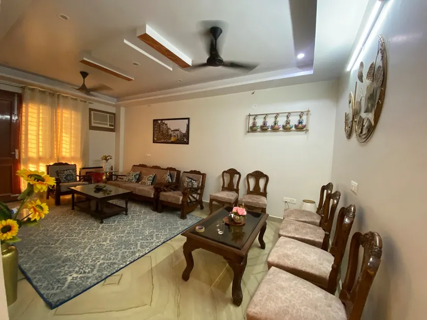 ParadiseHome Luxury 4BHK Lift Private Floor - Image 1