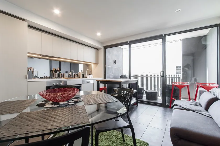 Stylish Stay on Brunswick St – Parking + Balcony - Image 1
