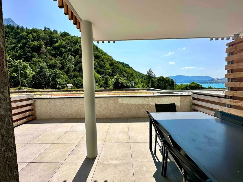 Close to the beach with large terrace - Image 1