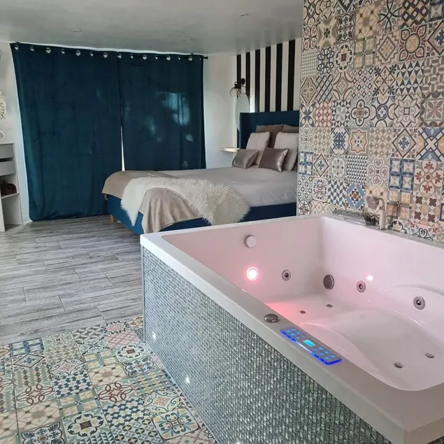 L’Appar(T) du Grand Bois - Jacuzzi - - Image 1