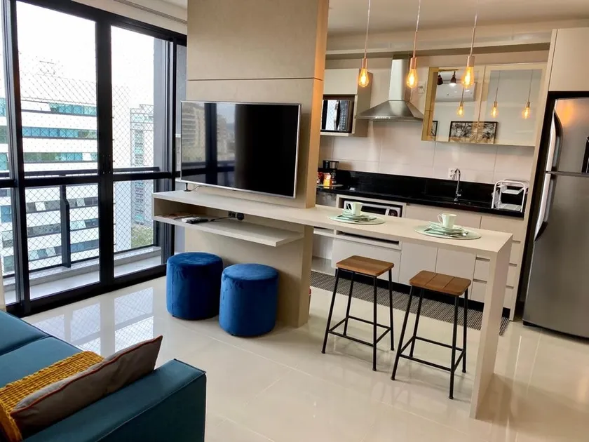 Suite+1q, Top, Complete, 350m from Shop Mueller, Downtown - Image 1
