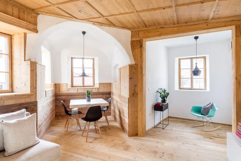 Charming design apartment in a historic farmhouse - Image 1