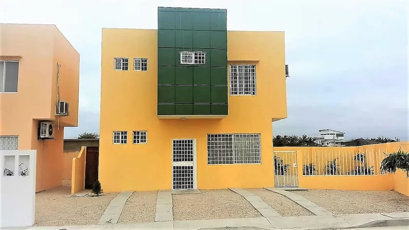House near the sea in a private community with a swimming pool - Image 1