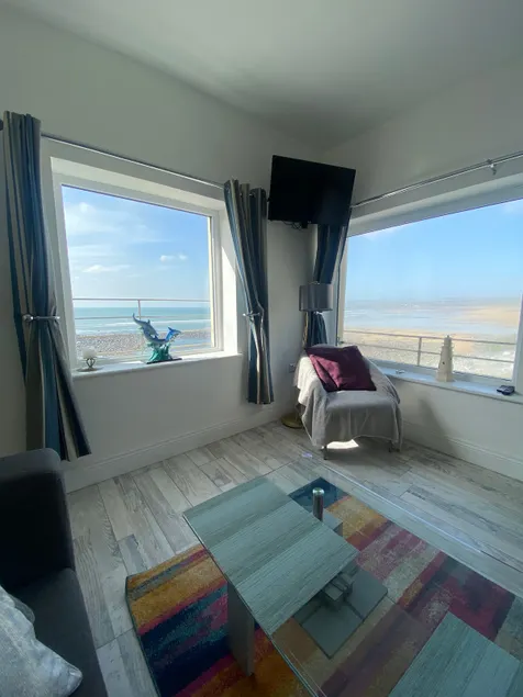 Irelands closest penthouse to the ocean - Image 1