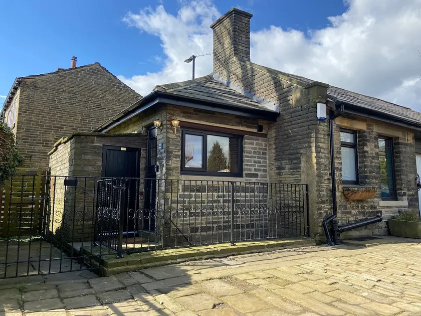 Unique Victorian stable conversion Halifax - Image 1