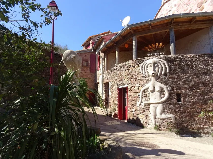 Atypical stone house, African huts - Image 1