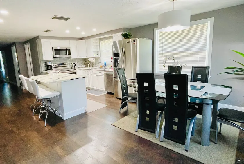 Sarasota Best Place, Siesta key only 7 ml, BBQ+, family friendly - Image 1