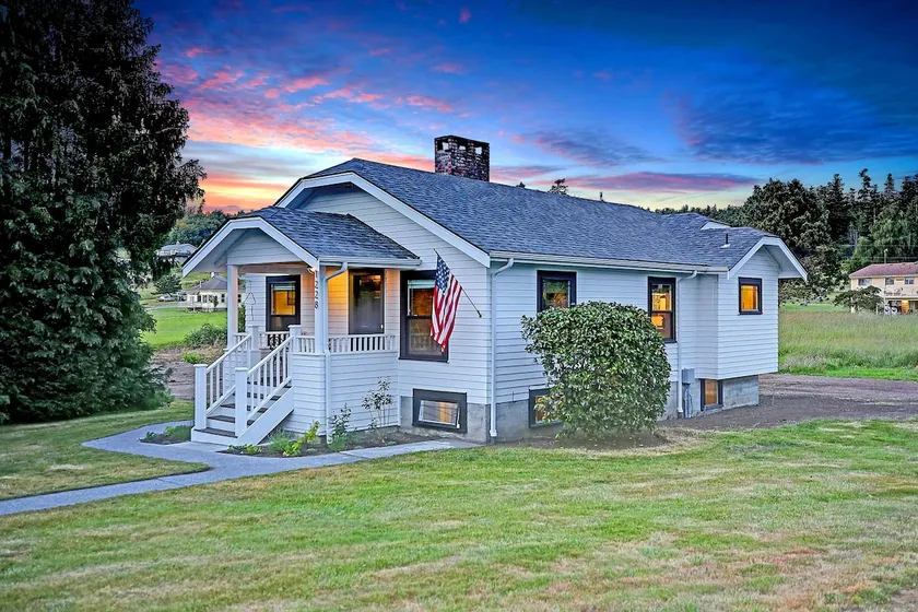 ”The Arlene” Camano Farmhouse - Image 1