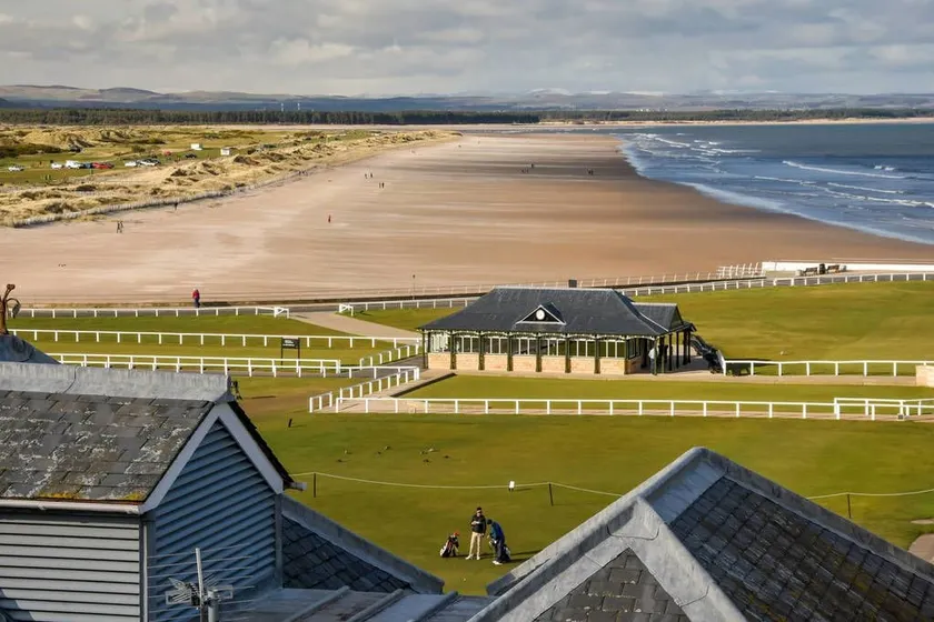 Town house overlooking the Old Course | Sleeps 8 - Image 1