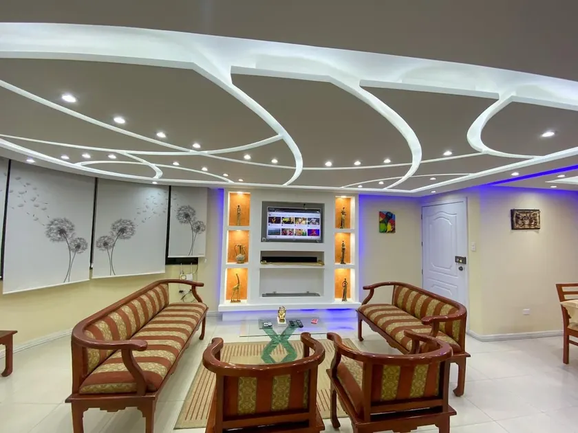WHITE-Luxury 3 Rooms, near Malls +parking - Image 1