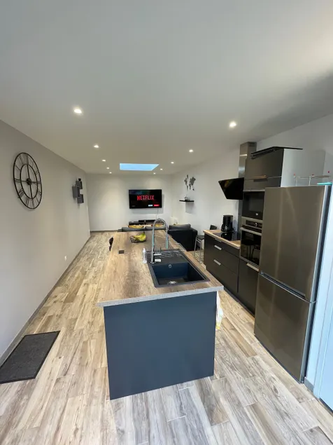 70 SQ. M HOUSE / TERRACE / NETFLIX & PRIME VIDEO - Image 1