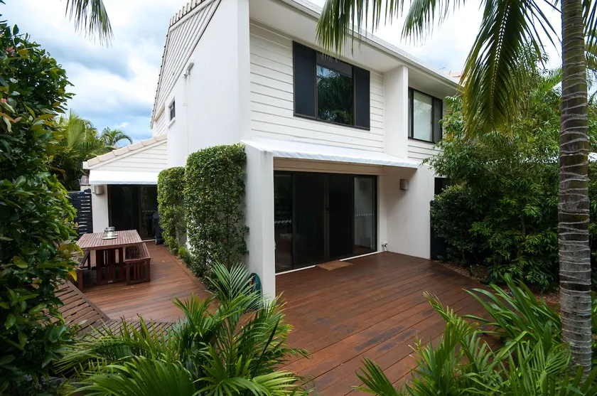 Barbados Noosa - Image 1