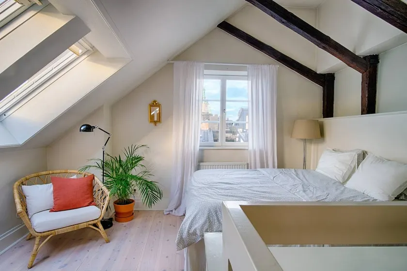 Charming Penthouse in central Old Town - Image 1